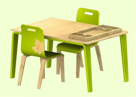 Sobald kinder etwas größer werden, wünschen sich viele eine eigene kombination aus kindertisch und stühlen. Kinderstuhl und Tisch: eine besonders gute Kombination ...