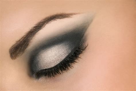 Maquillaje De Ojos Negros ¡trucos Y Looks Para Una Mirada Sensual Y Muy