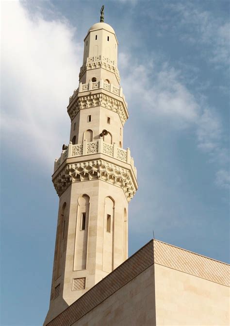 ‫مئذنة مسجد عبدالله السليمان مملوكية و تمتاز بشكلها المضلع و نجد هذا