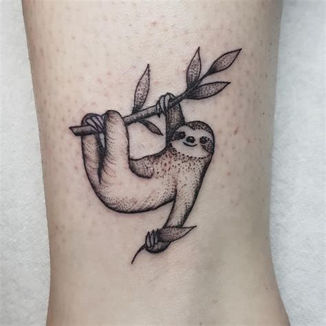 Sloth 💕👌🏼 In 2021 Animal Tattoos For Women Sloth Tattoo Feminine