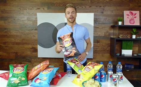 Lays Unveils 60 New Potato Chip Bags Starring 31 Everyday Smilers In Campaign To Donate 1