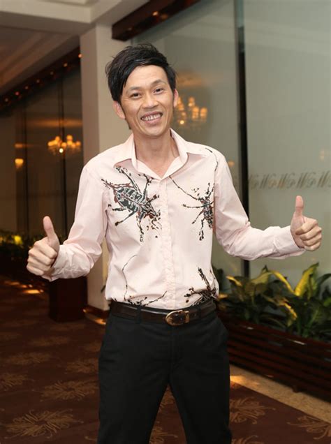 Đã sản xuất hàng trăm chương trình cd, dvd, phim, được thực hiện tại hoa kỳ và nhiều nước trên những sản phẩm đã làm nên tên tuổi của trung tâm vân sơn hiện đã có trên youtube. Hoài Linh, Vân Sơn đập tan tin đồn bất hòa - Phim