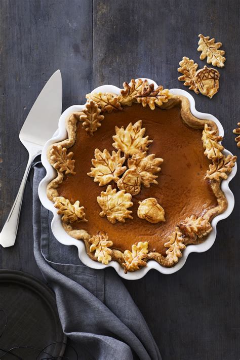 And if you've never baked one before, you might be surprised to discover that they're actually fairly easy to assemble. Ona Garten Pumpkinn Pie / Pumpkin Pie In A Sheet Pan ...