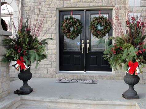 Beautiful Outdoor Christmas Porch Decoration Ideas
