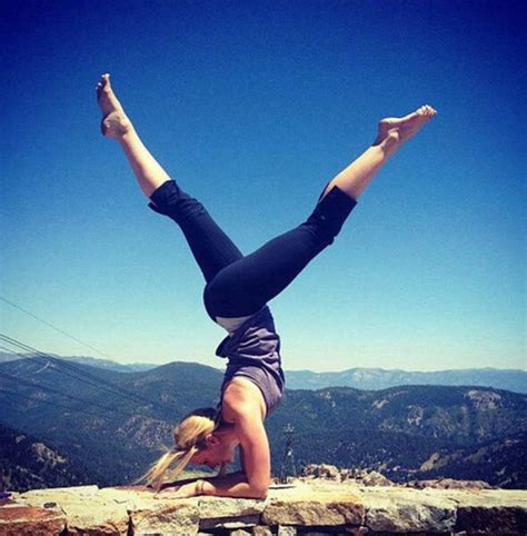 Pin By Zandra Burt On Inspirations Yoga Girl Yoga Poses Outdoor Yoga