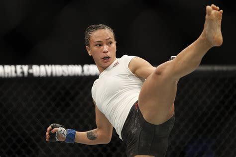 Report Michelle Waterson Out Of UFC Fight With Amanda Ribas