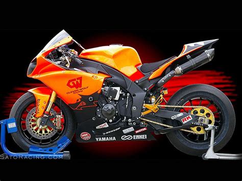 The r1 runs a 190 on the rear and will turn in faster, but you don't get as much tire on the ground at full lean for when you wrench open the throttle. YAMAHA YZF-R1 ('09-'14) REAR SETS