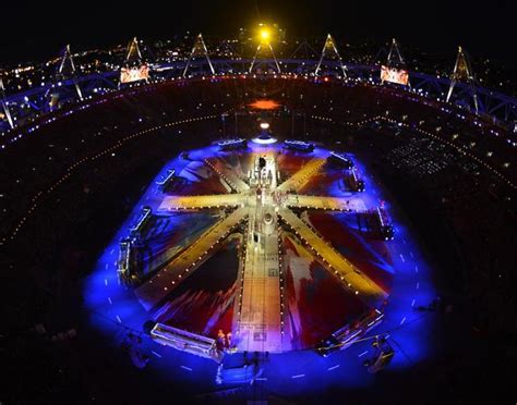 Αθήνα, athī́na (, atina (; CEREMONIA ZAMKNIĘCIA IGRZYSK. Olimpijskie ogień zgasł, za ...