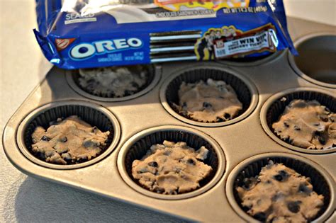 Chocolate Chip Cookie Cups Stuffed With Oreos Hugs And Cookies Xoxo