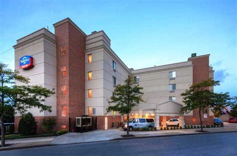 The fairfield lga is an ethnically diverse region with 58% born overseas compared to 40% in greater sydney and 70% speaking languages other than english compared to 32% in greater sydney. HOSTAL FAIRFIELD INN BY MARRIOTT FLUSHING LGA la Guardia ...
