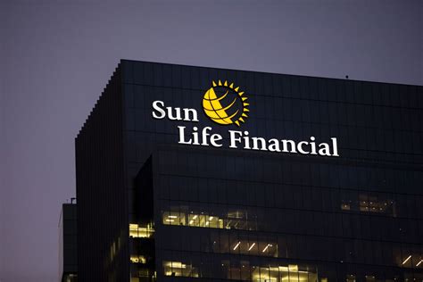 Sun Life Eyes Credit Hong Kong With 43 Billion To Spend Bloomberg