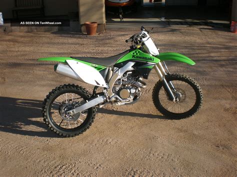 The motor performs well, and with the new fi, has insane throttle response. 2009 Kx 450 E9f Dirt Bike