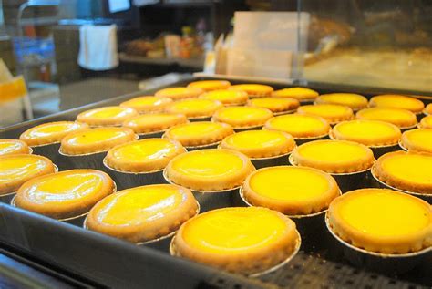 Singapore Tai Cheong Bakery Famous Hong Kong Egg Tarts In