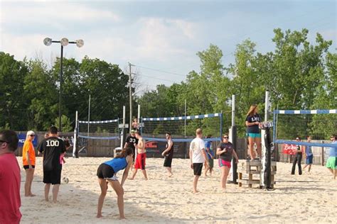sand volleyball leagues scene dayton