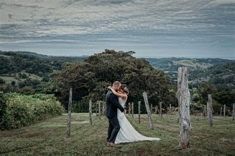 Byron Bay Wedding Photographer Martin And Lauren Light Pictures