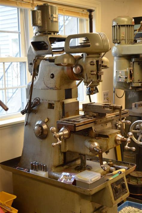 Industrial Tool And Die Vertical Milling Machine