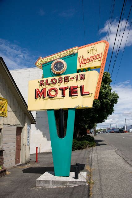 Klose In Motel