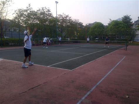 Asyik Bisa Main Tenis Lapangan Lagi Di Kota Wisata Cibubur