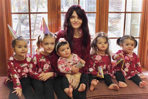 Brave Mom Of 5 In Hospice Care After Cancer Spreads How We Can Help