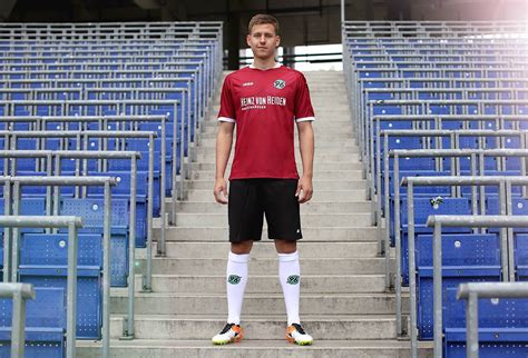 Dream league soccer hannover 96 kits and logos. Hannover 96 16-17 Home, Away and Third Kits Released ...
