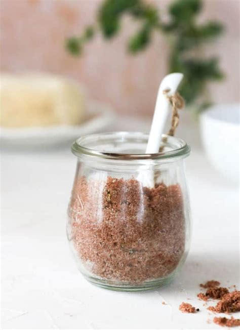 Sugar face scrub contain a host of enriching materials and may contain sugar, honest, clay or coffee as the primary ingredient among many others. Natural Beauty, Skincare, Recipes and More - Hello Glow ...