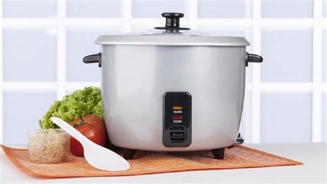 Cara praktis memasak beras ketan mudah menggunakan rice cooker. Cara Mudah Masak Bubur Ayam Pakai Rice Cooker, Kekentalan Bisa Sesuai Selera