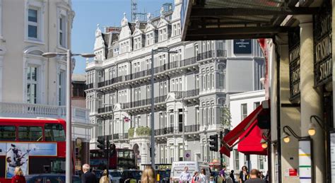 Single travel tours and packages, flights and more for independent travellers. Luxury Travel Options for Single Travelers-London | Solo ...