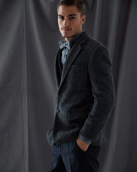 Nan desu ka, broken down, is simply this: Nans Vierne for Esquire Turkey Big Black Book | The Fashionisto