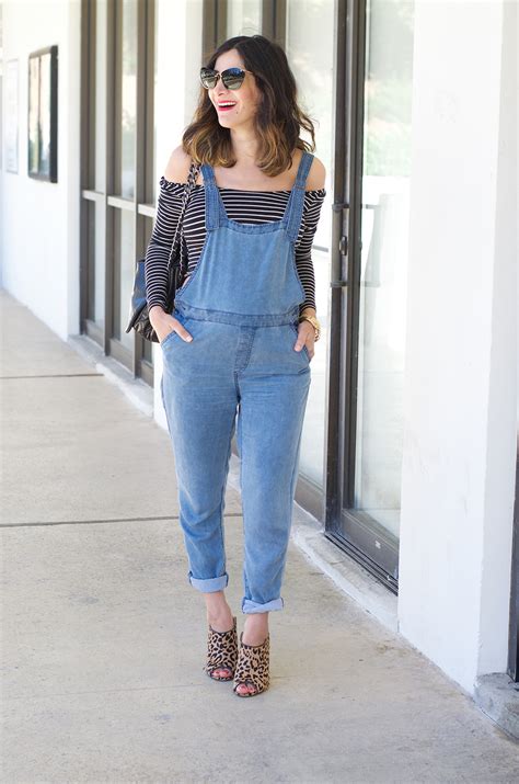 How To Wear Overalls When Pregnant Trendy Maternity Style