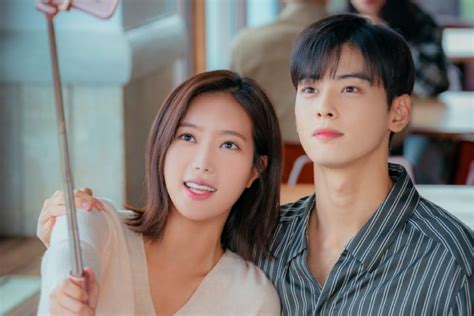 Moon ga young and cha eun woo have a good start with true beauty with 3.573% national rating. Relationship Im Soo-hyang and Cha Eun-woo | Byeol Korea