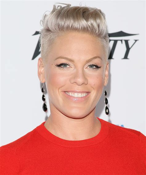 Pink Is The Newest Unicef Ambassador From Pink Singer Hairstyles Pink Singer