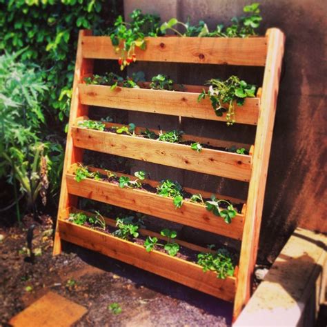 25 Easy Diy Plans And Ideas For Making A Wood Pallet Planter Jardin