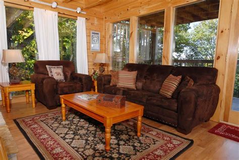They wouldn't dream of taking a vacation and leaving fido behind. Pet Friendly Cabin Rentals in Gatlinburg, Pigeon Forge ...