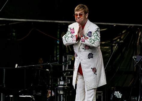 Elton John Quits Twitter