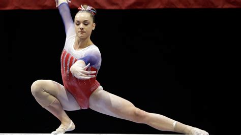 Simone Biles Glides To 4th Straight Us Gymnastics Title