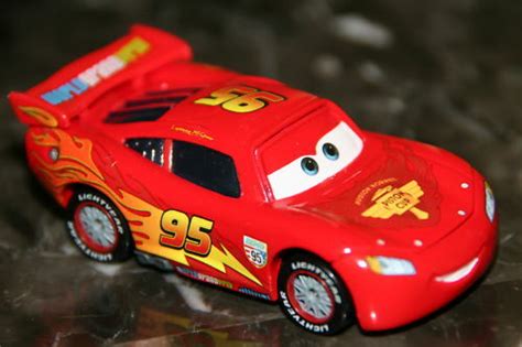 Nascar driver jason leffler died after an accident wednesday night in a dirt car event at bridgeport speedway in sweedsboro, new jersey. DISNEY PIXAR CARS 2 "LIGHTNING McQUEEN W/RACING WHEELS" | eBay