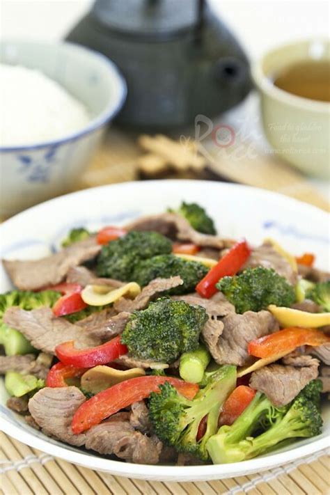 It cooks in under 30 minutes, is rich in flavors and reheats amazingly well. Broccoli Beef Stir-Fry - Roti n Rice | Beef stir fry ...