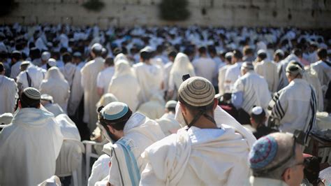 Israel Suspends Plan For Egalitarian Prayer Area At Western Wall The New York Times