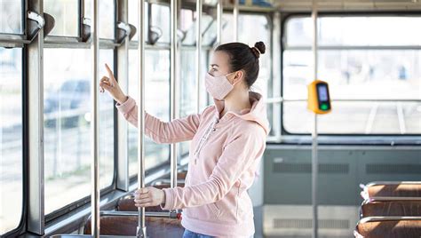 Elegir el motivo del traslado en transporte, donde da dos opciones: Reserva tu Tren: Permiso para Viajar en Tren. - Info Tramite