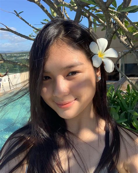 Francine Diaz On Instagram “hi Please Don’t Forget To Smile🤗” Filipina Girls Korean Girl