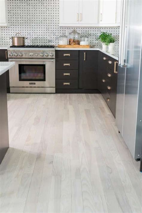 12 Romantic Gray Wood Floor Kitchen Gallery