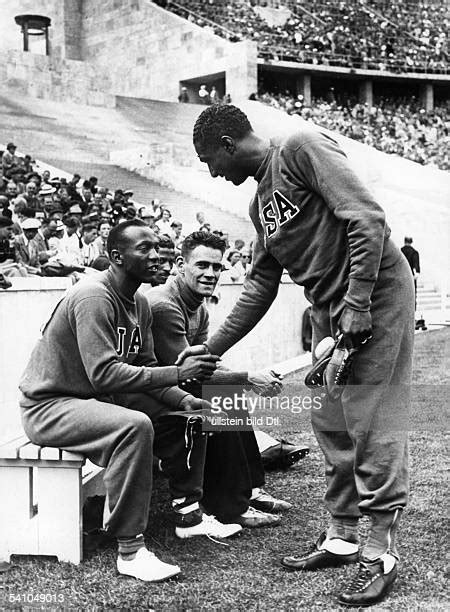 Jesse Owens 1936 Olympics Photos And Premium High Res Pictures Getty