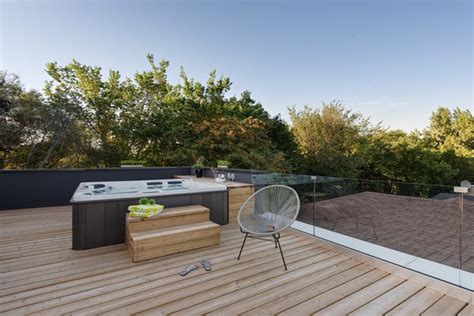 Outdoor Rooftop Hot Tub Pools Tubs Showers Design Photos And Ideas Dwell