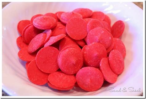 Use them to dip strawberries, drizzle them on pretzels or mold them into shaped candies. Christmas Present Cupcakes - Sand and Sisal