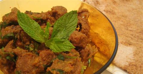 Add crumbed onions, ginger garlic, tomatoes, green chillies and all spice ingredients to the oil. Pin on Kamel
