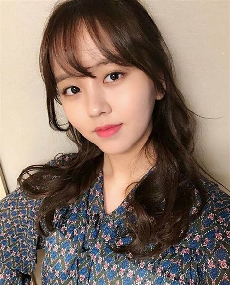 27 видео35 425 просмотровобновлен 17 июн. Kim So Hyun Makes Shocking Transformation by Cutting All Her Hair Off - Koreaboo