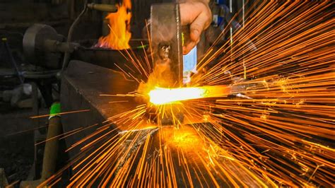 The Forge Weld: Fundamental Instruction #7 - YouTube