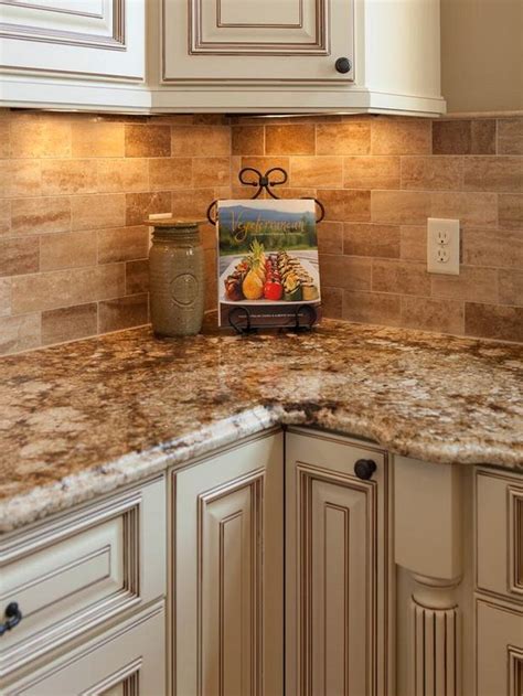 Hgtv magazine has all the backsplash inspo you've ever wanted, and more. 65 Kitchen Tile Backsplash Ideas An Eye-catching And ...