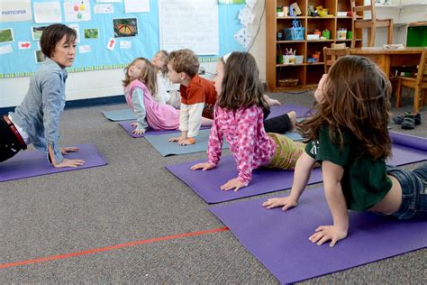 Kindergarteners Doing Yoga How To Do Yoga Early Childhood Kids Rugs