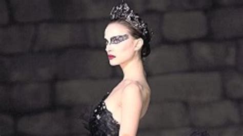Black Swan Explores Ballet World S Dark Corners